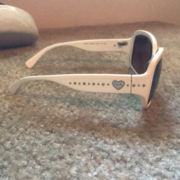 Coach Sunglasses - Picture 3 of 7